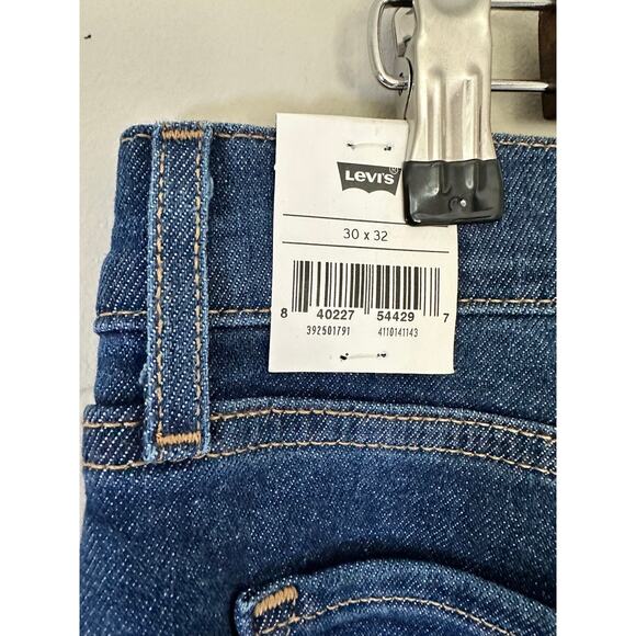 LEVI'S CLASSIC STRAIGHT womens JEANS DENIM 30x32 - Picture 7 of 11